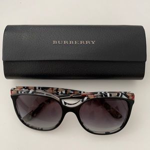 Burberry Sunglasses with the case great condition
